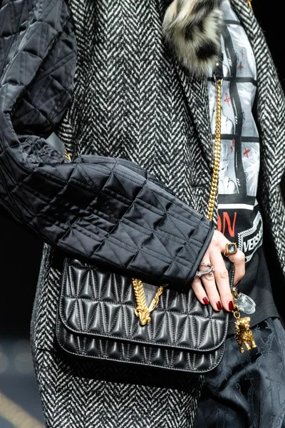 Look 37